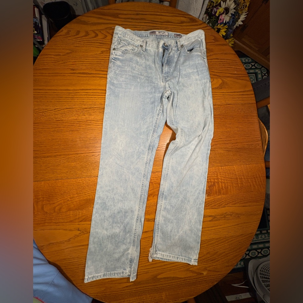 BKE Men's Faded Blue Relaxed Jeans